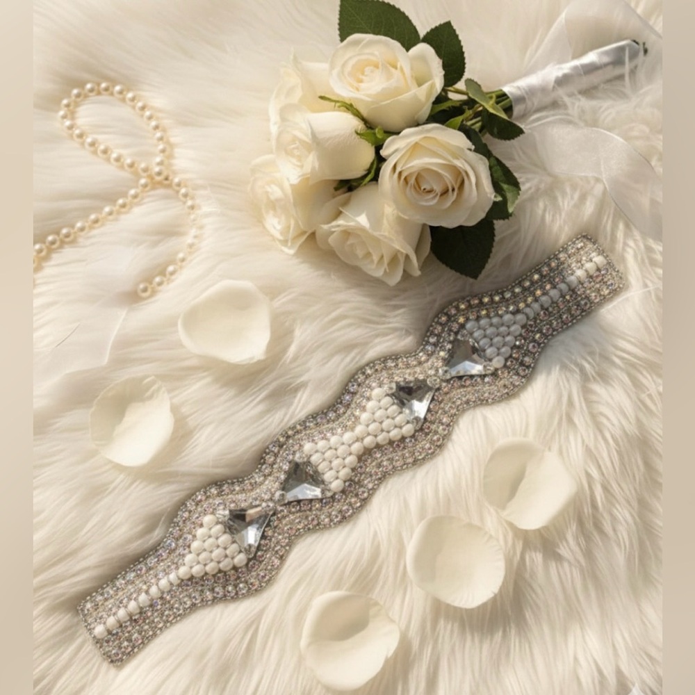 🆕 Pink Pewter “Mrs Monroe” - Garter
